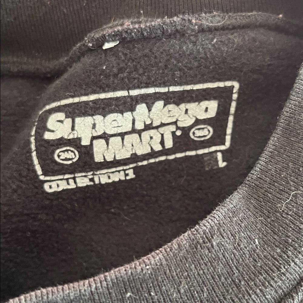 Super Mega Mart Black Sweatshirt Large - Picture 6 of 7